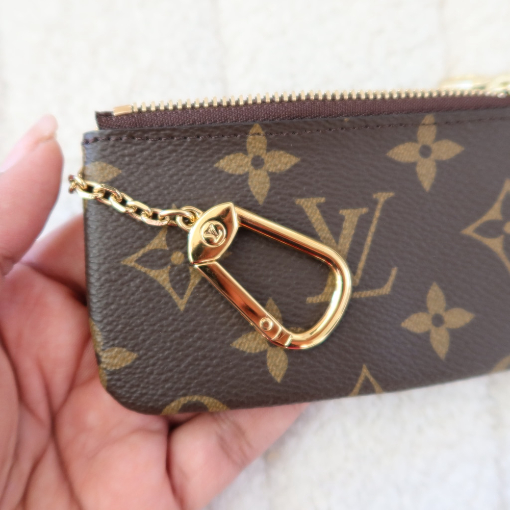 Louis Vuitton Key Pouch – Monogram - Picture 4 of 12